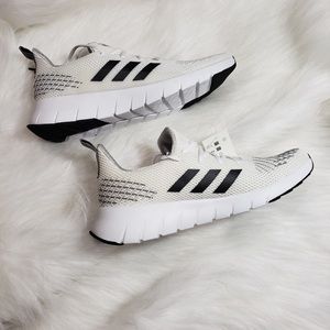 NWT ADIDAS SHOES SIZE 11